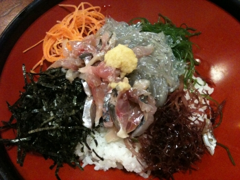 アジ生シラス丼