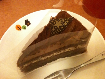 食前のケーキ