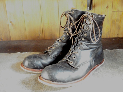 vintage iron age boots