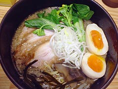 こってりしろ八麺
