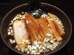 めじろ 醤油ら〜めん
