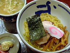 たけにぼ 油麺