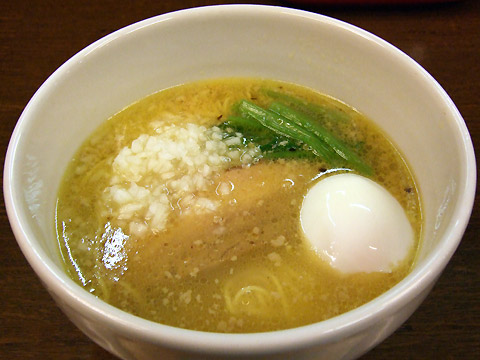 めんやもも らーめん(塩)+温玉