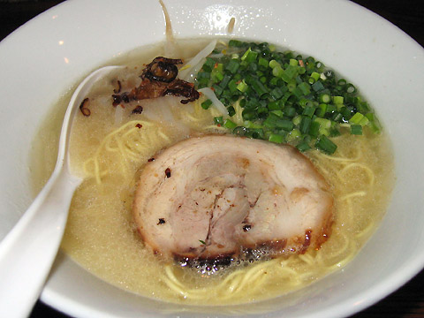 凪 日替わり麺 ど豚骨麺