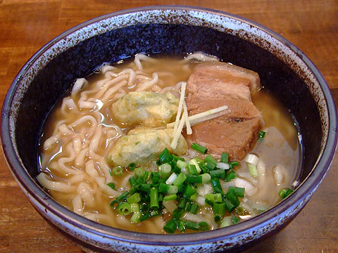 首里製麺 限定 木灰すば