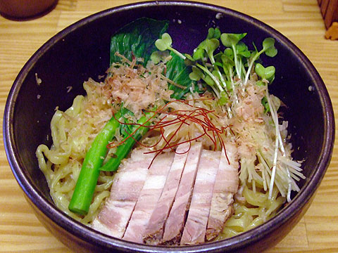 しろ八 味噌和え麺+花チンゲンサイ