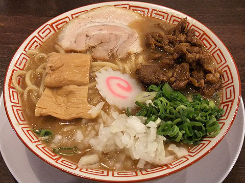 なおじ 中華そば+牛すじほぐし