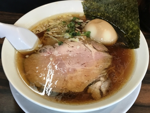 稲荷屋@稲荷町 醤油細麺+味玉