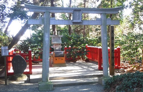 天日津久神社