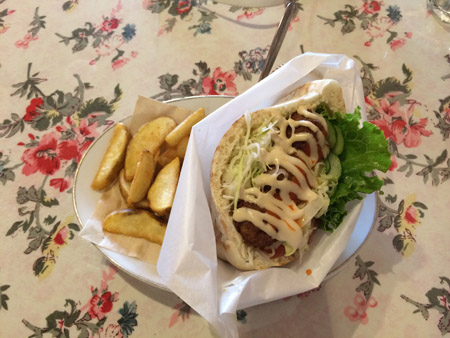 ファラフェルガーデン 京都店