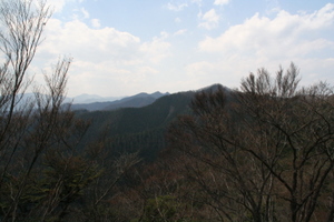 蕎麦粒山を臨む