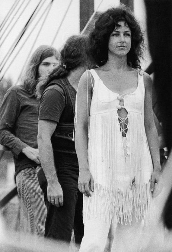 15-woodstock_women.jpg