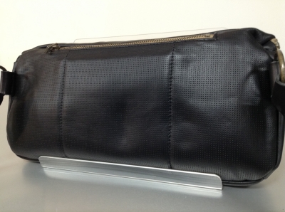 美品 クシタニKUSHITANI ユーティリティーエグザリートバッグ ショルダー レザー ポーチ 鞄カバン 黒ブラック 新商品 エグザリートカマーバッグです：KUSHITANI 三鷹店 | KUSHITANI