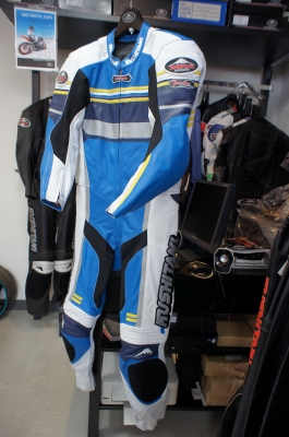 yk様オーダーページ ECU移設キットシルバー(リヤダンパー調整用トリム穴開け型紙付