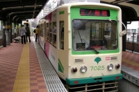 都内で唯一残された都電荒川線。早稲田始発で三ノ輪橋まで。