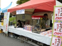 ポイント事業をしている戸田市商業協同組合のブースでポップコーン担当もしています。