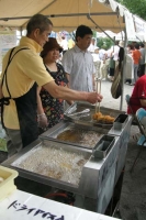 揚げているのは笹目地区の中華定食れんこんさんです。