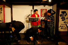 りは2