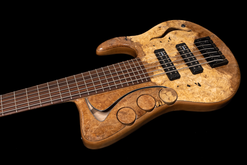 新規取り扱いメーカーBenevolent Bassesのご紹介 | otf blog