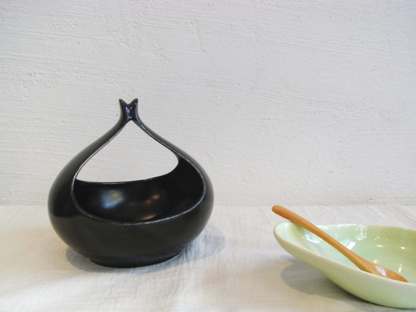 Eva Zeisel Hallcraft Tomorrows Classic Sauce Boat Black