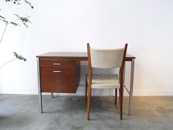 Paul McCobb Calvin Linear Collection Desk