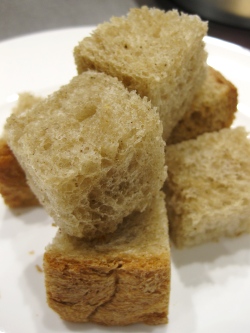 バニラプードル入り食パン