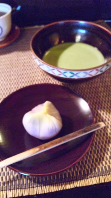 鶴屋吉信