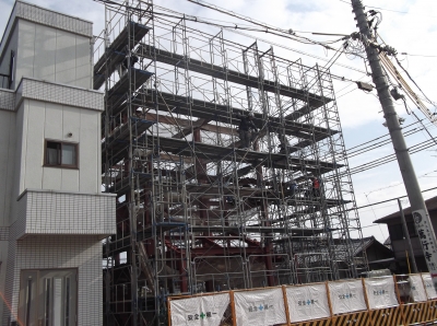 足場
