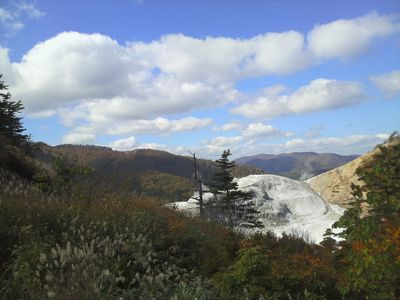 秋田県湯沢市の風景 川原毛地獄