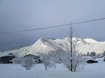 朝月山