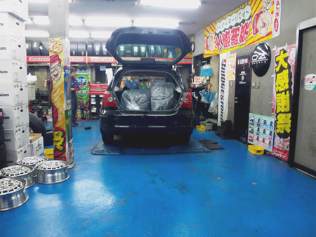 202.3車ホイールアウト