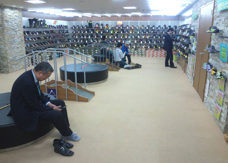 603山屋サカイヤ、クライミングシューズ