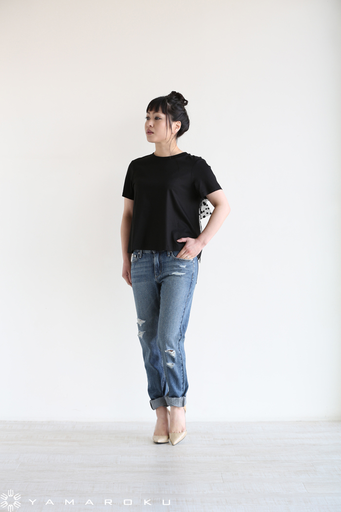 MUVEIL（ミュベール）ドット刺繍フリルTシャツ、フェイクレザー
