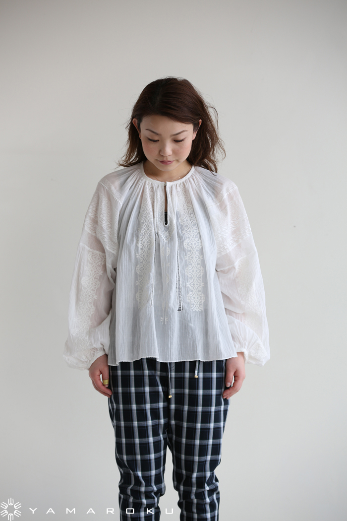 美品 トゥモローランド マカフィー 1,7万円 刺繍ワイドスリーブブラウス Z 美品 トゥモローランド マカフィー 1,7万円 刺繍ワイドスリーブ