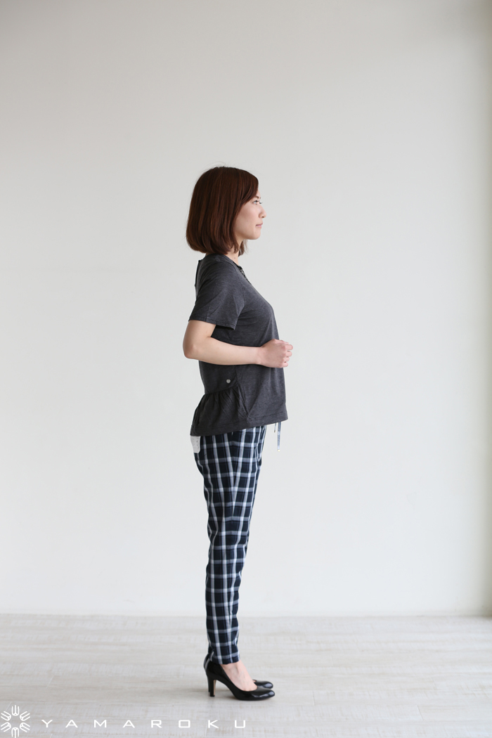 MUVEIL(ミュベール) スパンコール刺繍衿付きTシャツ
