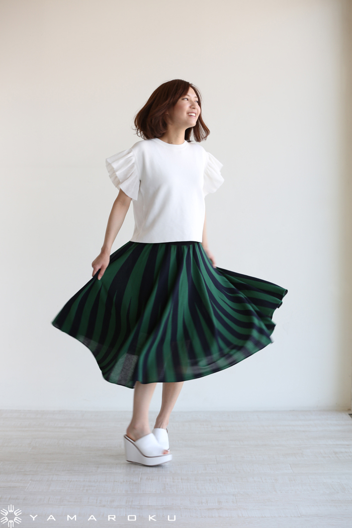 SACRA(サクラ) DOUBLE KNIT RUFFLE プルオーバー、iliann loeb