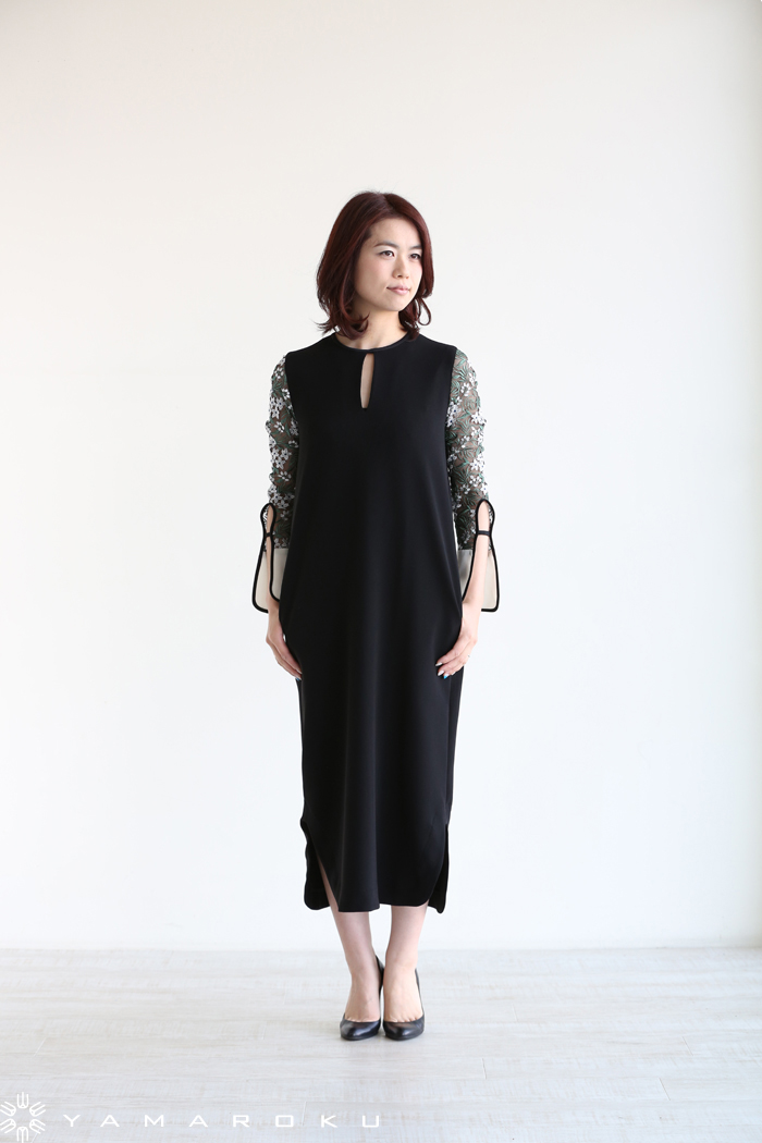 Mame Kurogouchi(マメ) Tulle Embroidered Sleeve I-Line Dress