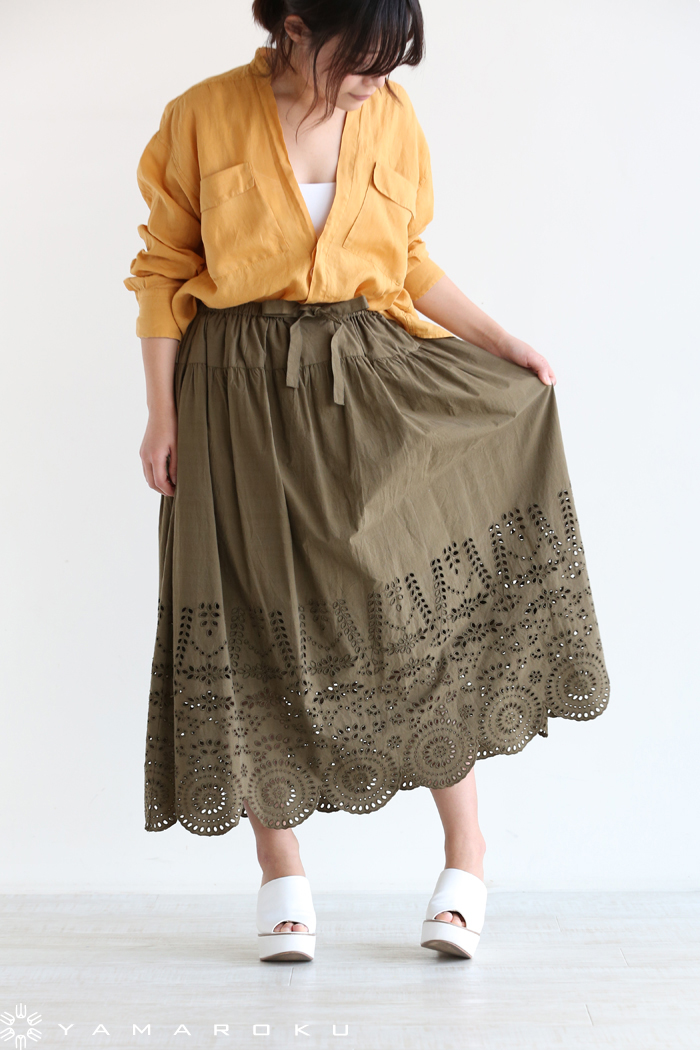 美品 MUVEIL WORK インドシフリー刺繍入りロングスカート スカラップ MUVEIL WORK(ミュベールワーク) インドシフリー刺繍入りスカート