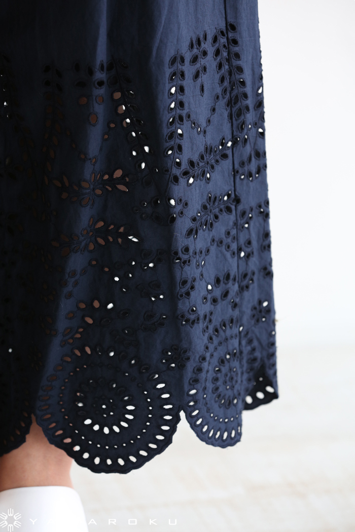 美品 MUVEIL WORK インドシフリー刺繍入りロングスカート スカラップ MUVEIL WORK(ミュベールワーク) インドシフリー刺繍入りスカート