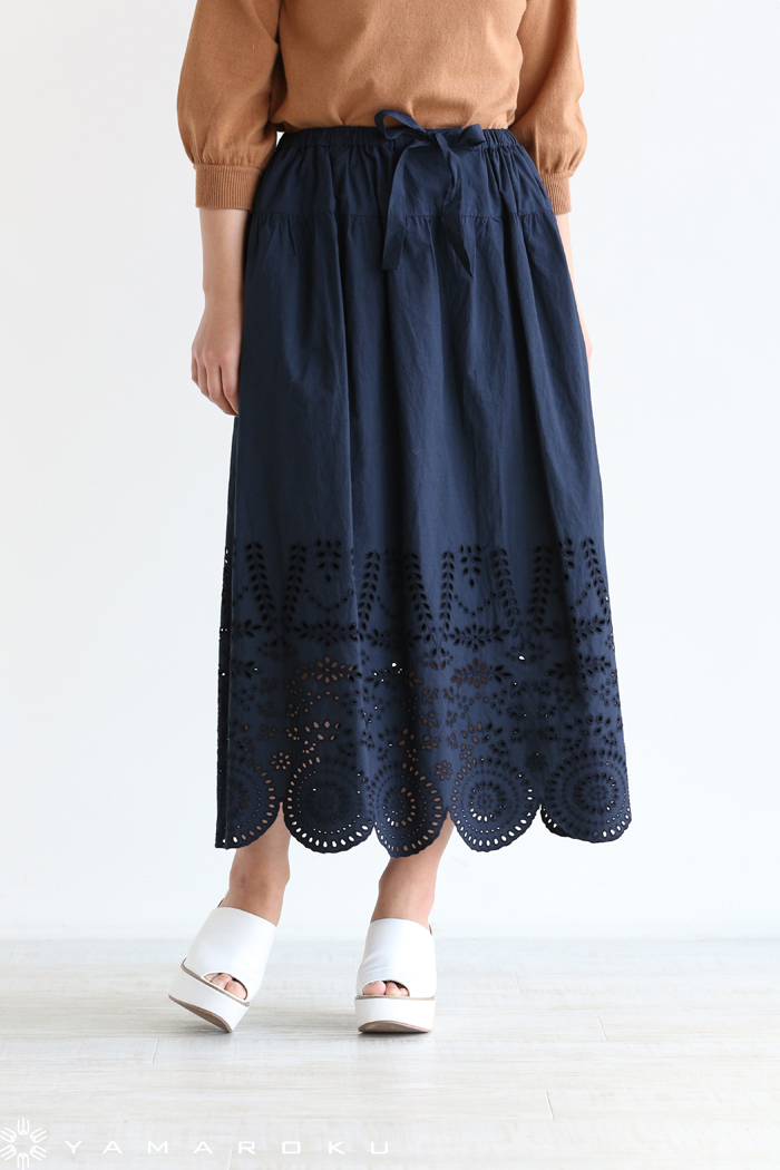 MUVEIL WORK(ミュベールワーク) インドシフリー刺繍入りスカート
