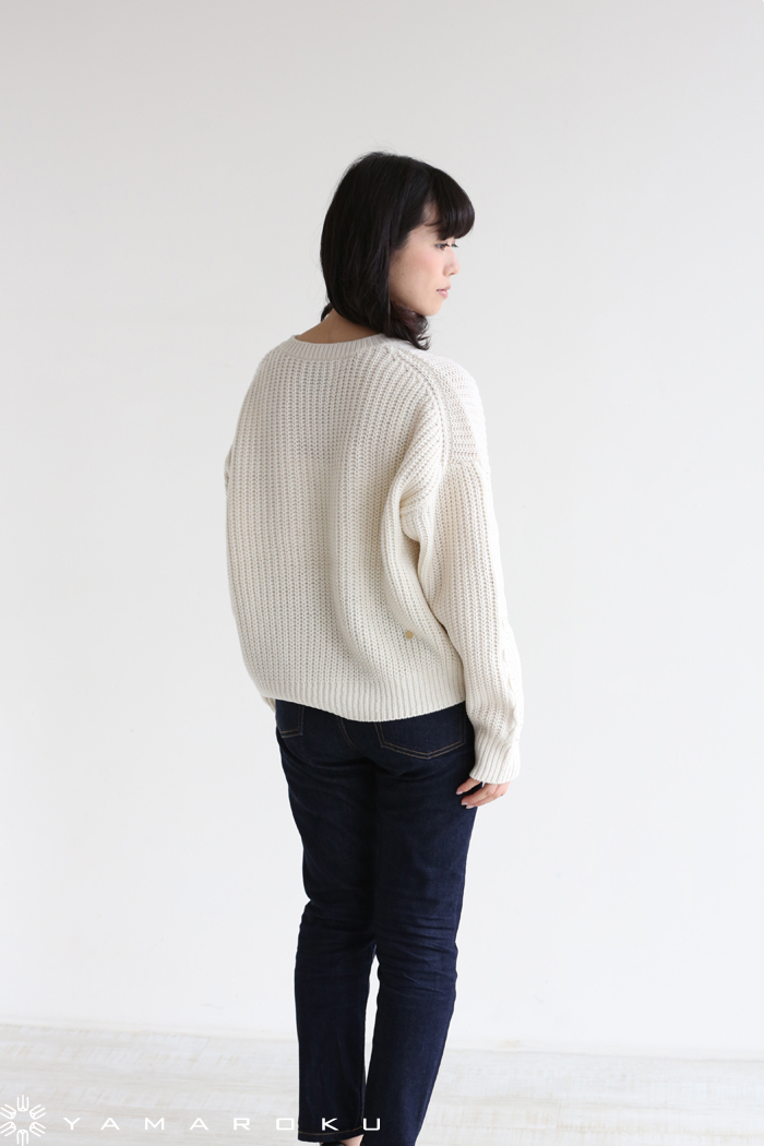 MUVEIL(ミュベール) パール付きケーブルニット、刺繍ボリューム