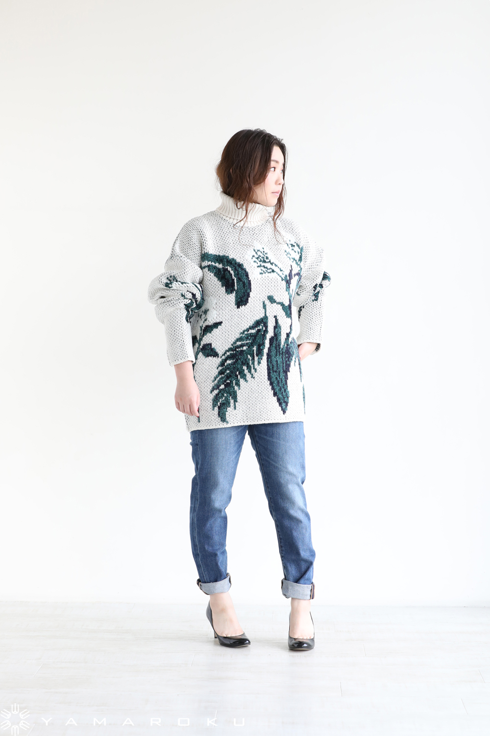 Mame Kurogouchi(マメ) Floral Double Jacquard High-Necked Sweater
