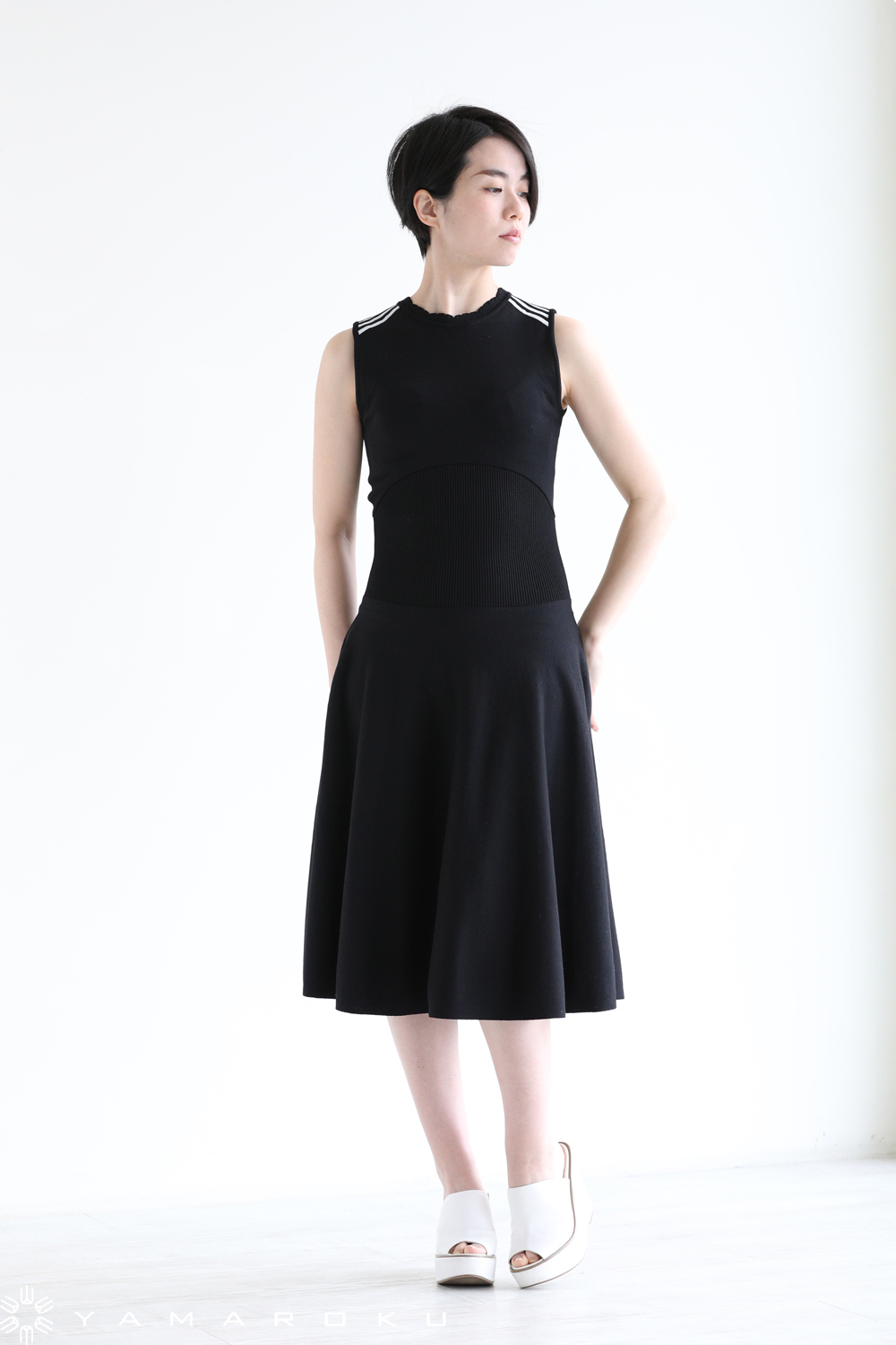 ボーダーズアットバルコニー BELL CUFF DRESS ブラック ボーダーズアットバルコニー BELL CUFF DRESS ブラック