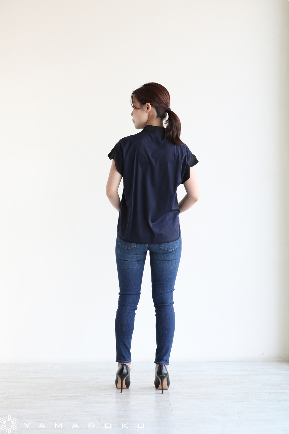 Pedicel Lace French Sleeves Shirt - navy | Mame Kurogouchi