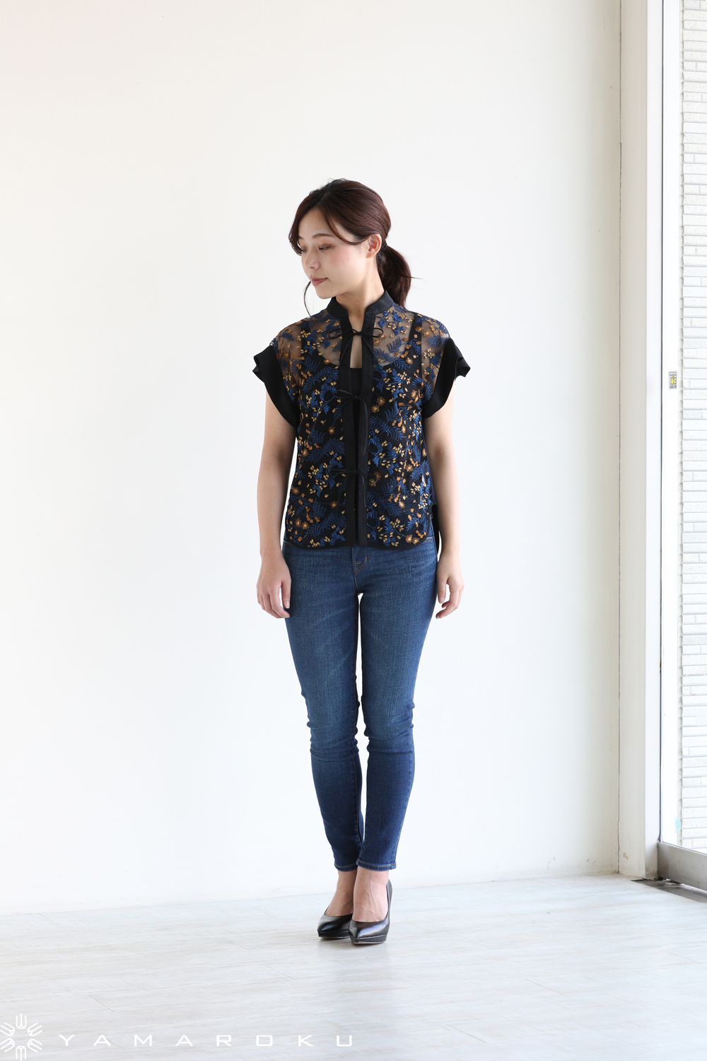 Mame Pedicel Lace French Sleeves Shirt