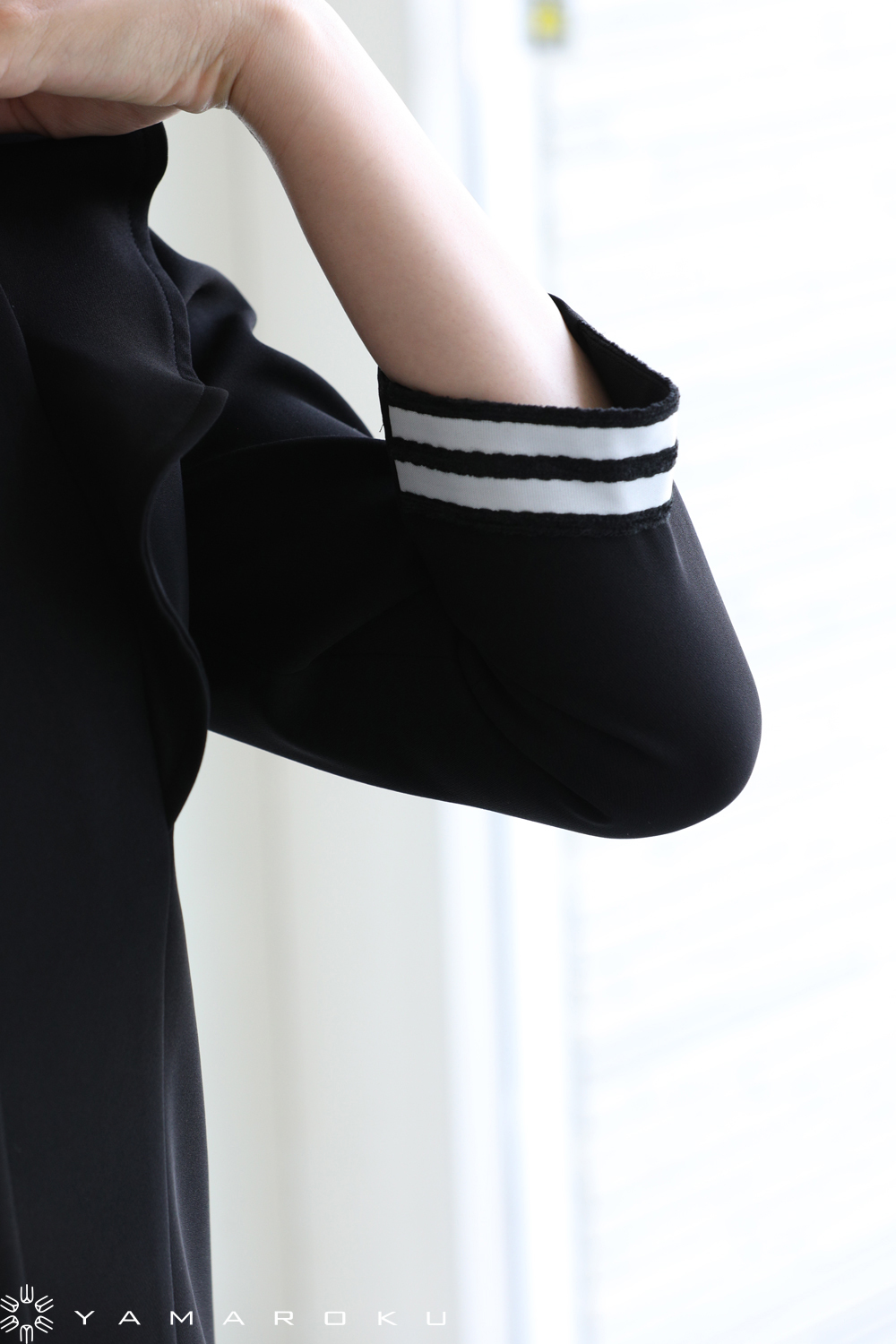 BORDERS at BALCONY(ボーダーズアットバルコニー) V-NECK BLOUSE