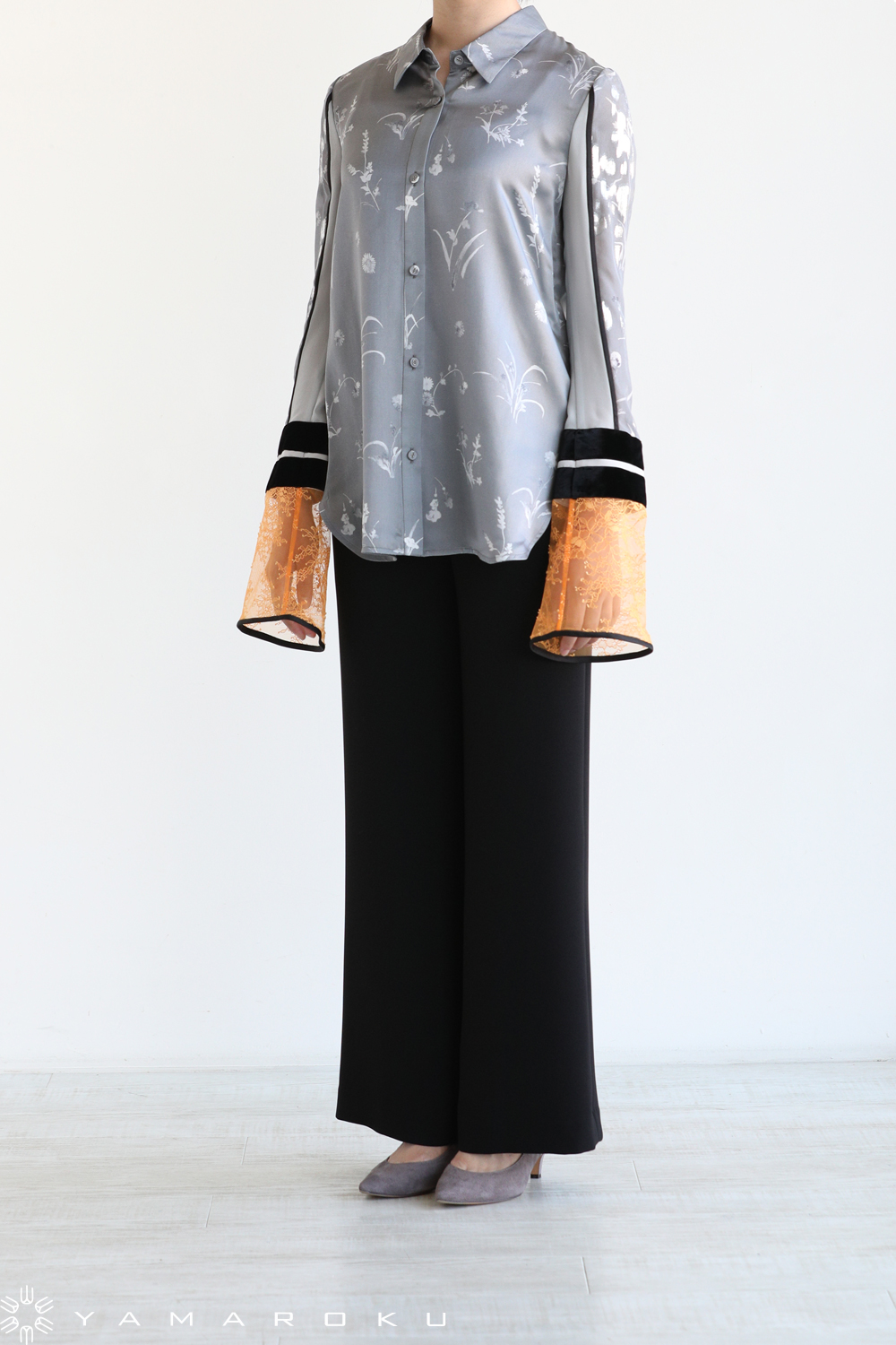 Mame Kurogouchi(マメ) Silk Lame Print Sleeves Shirt！！ | YAMAROKU ...