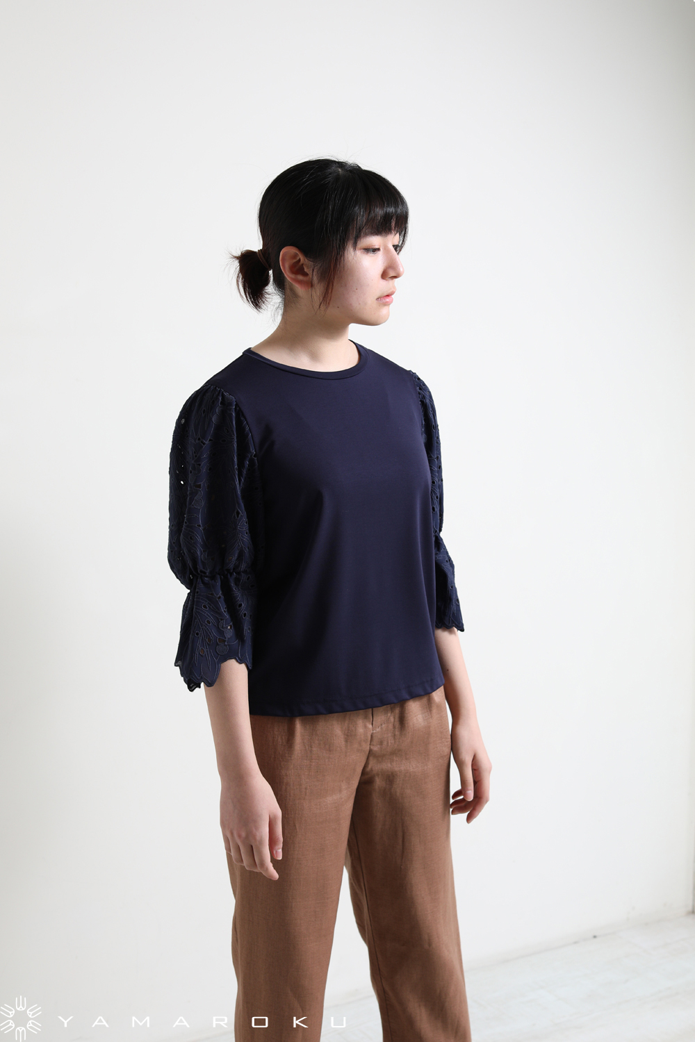 【MUVEILミュベール】刺繍入りパフスリーブプルオーバー　日本製 MUVEIL(ミュベール) リーフ刺繍プルオーバー ！！ | YAMAROKU