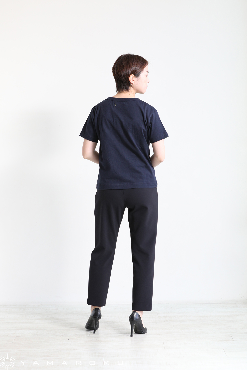 MUVEIL(ミュベール)すずらんアートTシャツ　コットン100% aquagirl(アクアガール)の「◇MUVEIL スズラン刺繍Tシャツ」 - PARTE