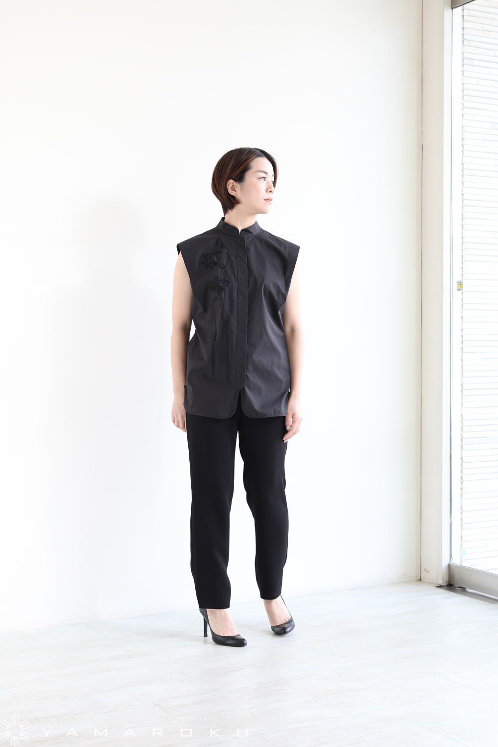 【mame kurogouchi】ボタニカル 刺繍 Tシャツ mame ボタニカル刺繍Tシャツマメクロゴウチ